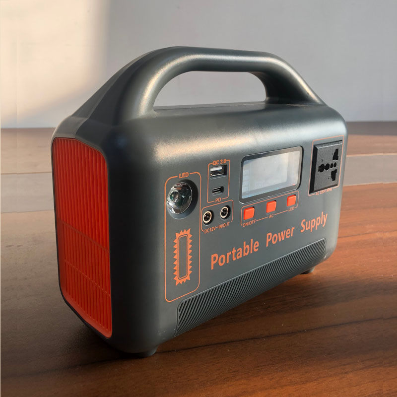 Dış Mekan Kullanımı İçin Taşın - Solar Emergency Charger incelemesi ve fiyatı